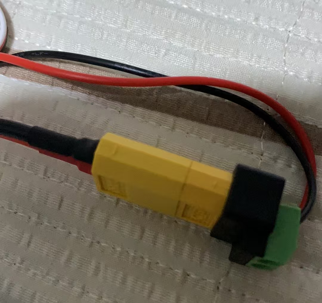 Adaptateur Connecteur sans Sou - Drone Solar Charger avis et prix